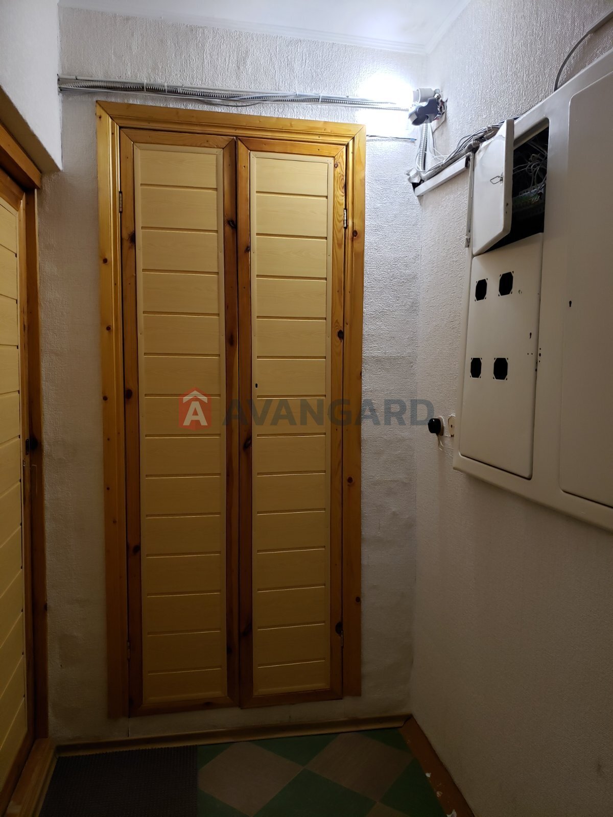 2 ��. ��������, 53/-/8 ��. �., 7/10 ������ ���� 3