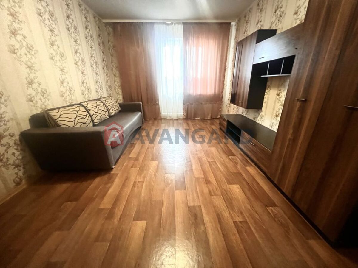 1 ��. ��������, 73/-/11 ��. �., 15/20 ������ ���� 4