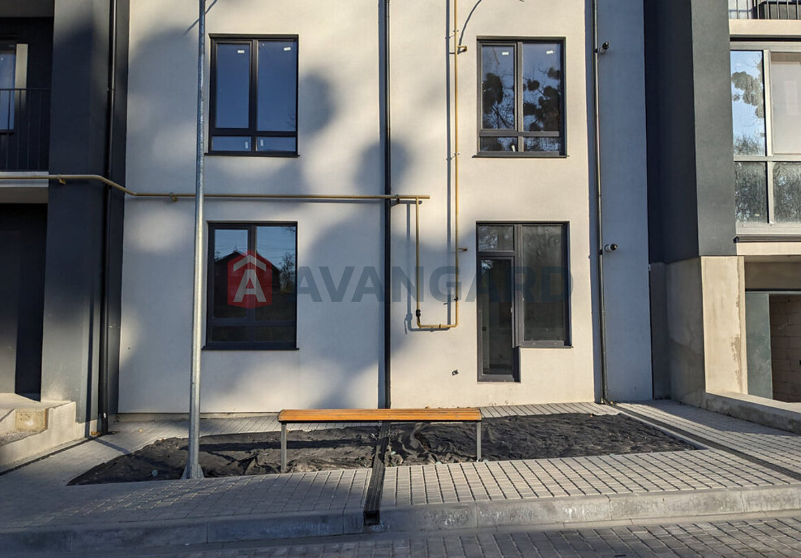 1 ��. ��������, 40/19/11 ��. �., 1/4 ������ ���� 18