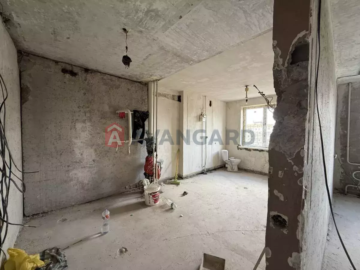 5 ��. ��������, 106/-/15 ��. �., 8/10 ������ ���� 18