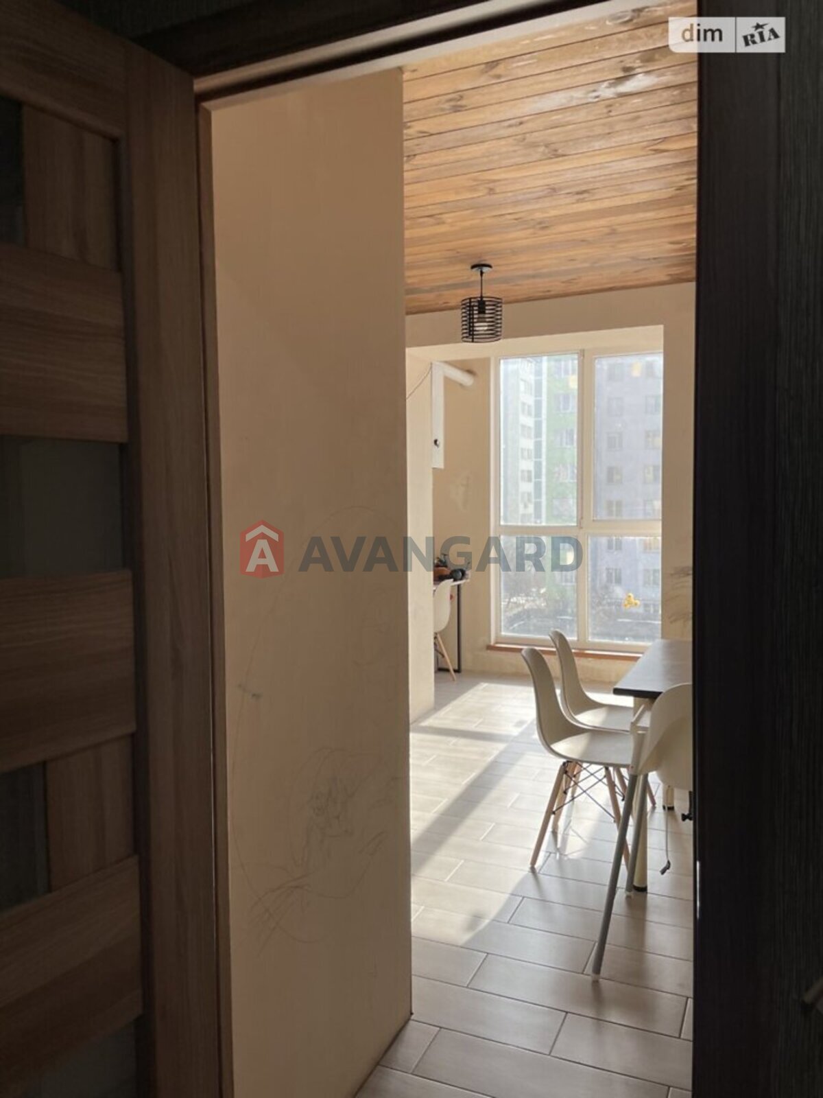 1 ����. ��������, 43/17/11 ��. �., 4/12 ���� ���� 8