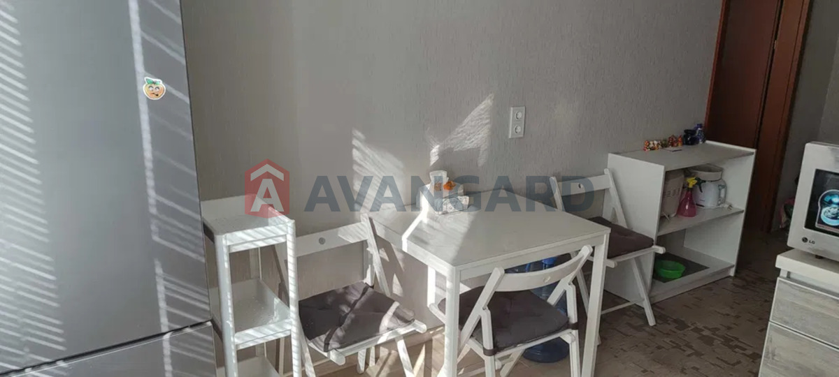 3 ��. ��������, 75/-/10 ��. �., 5/5 ������ ���� 4