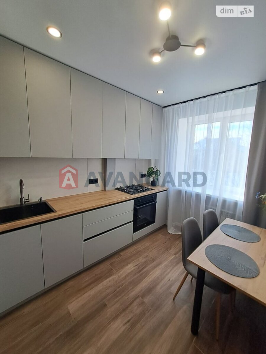 2 ��. ��������, 48/30/- ��. �., 4/9 ������ ���� 2