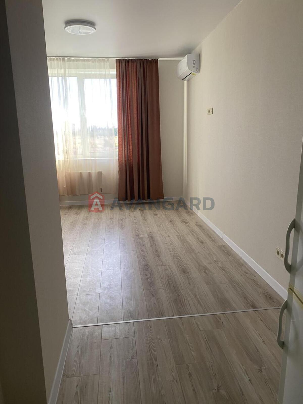 1 ��. ��������, 25/-/8 ��. �., 2/4 ������ ���� 4