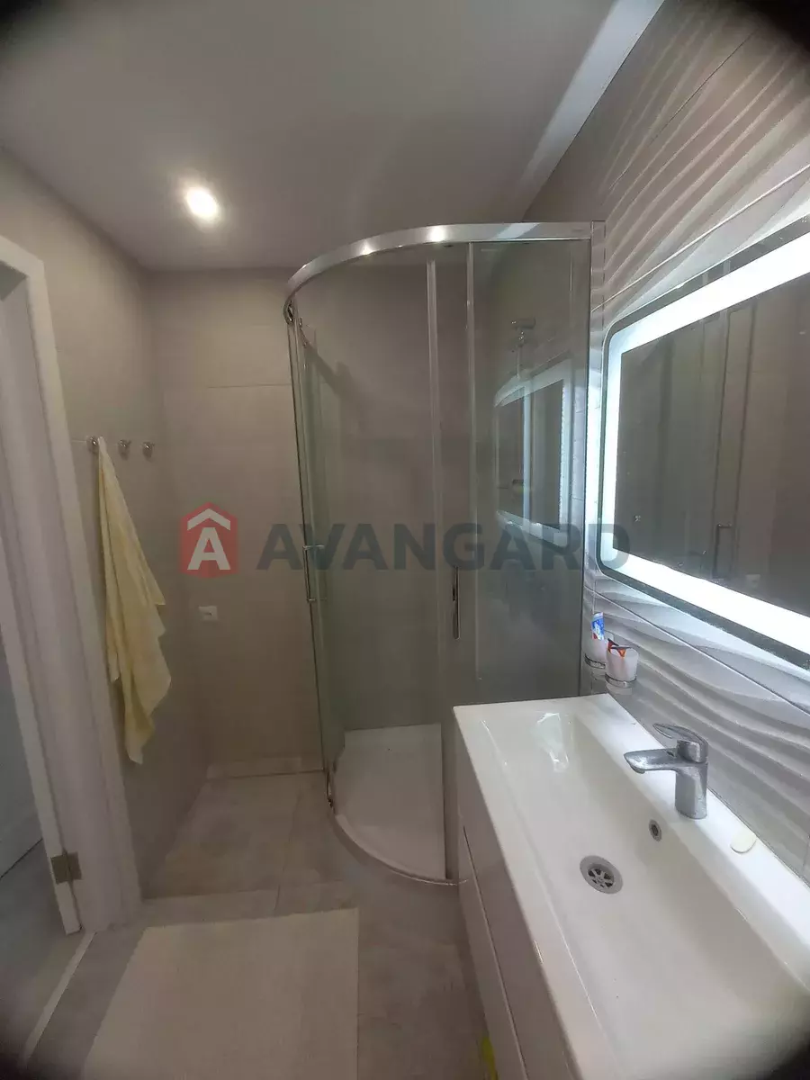 3 ��. ��������, 64/38/11 ��. �., 10/10 ������ ���� 17