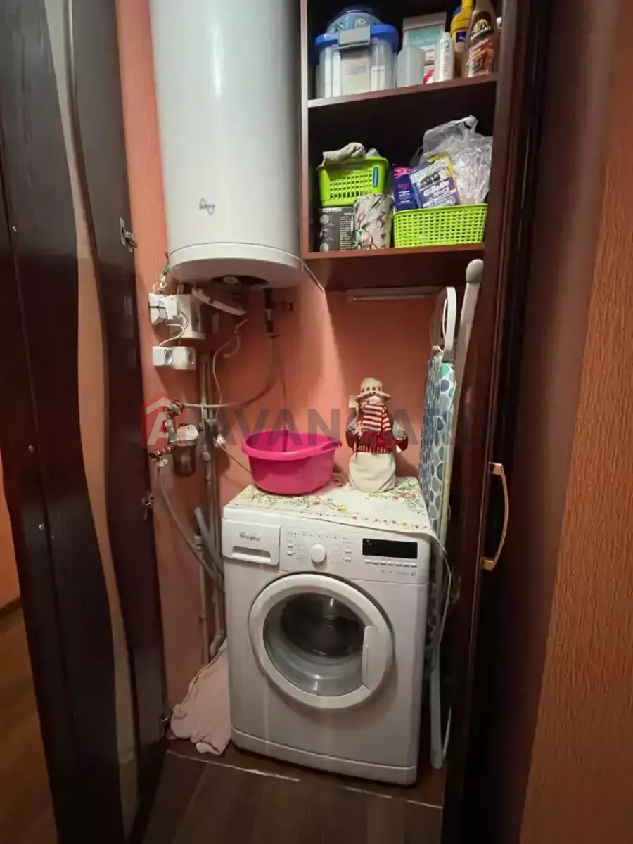 3 ����. ��������, 70/41/8 ��. �., 11/16 ���� ���� 24