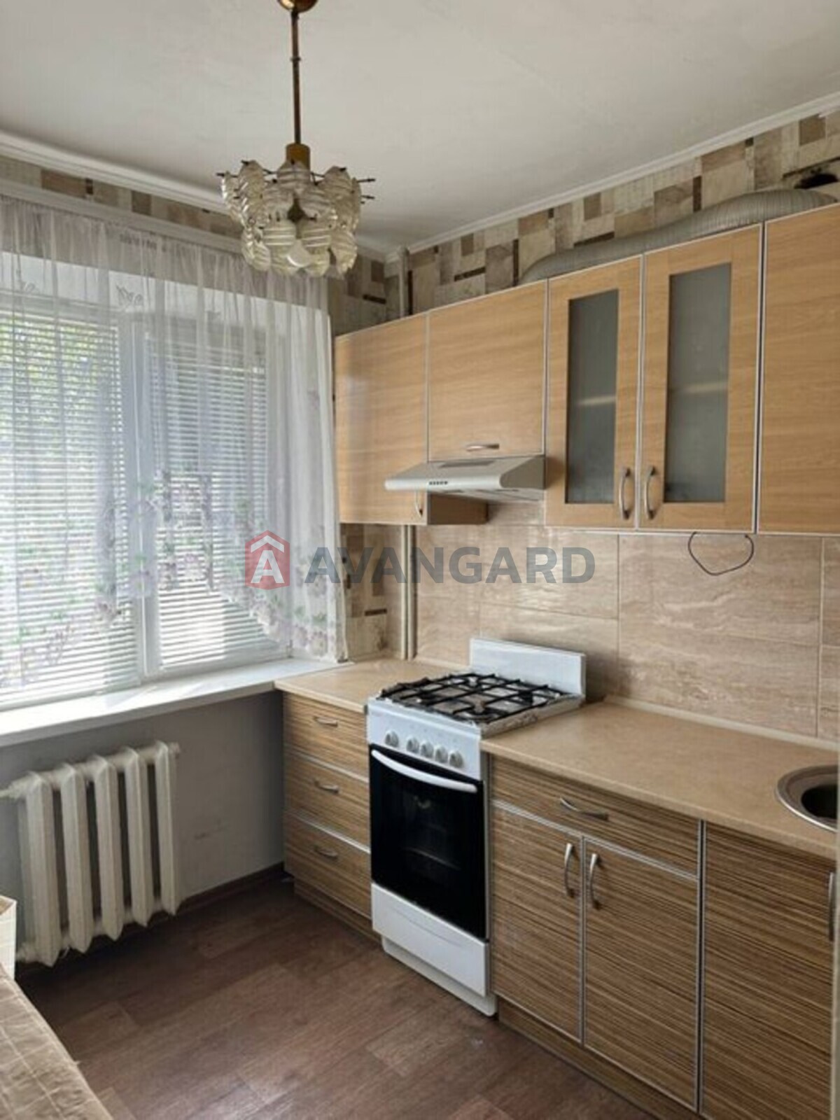 1 ��. ��������, 32/-/12 ��. �., 3/5 ������ ���� 6