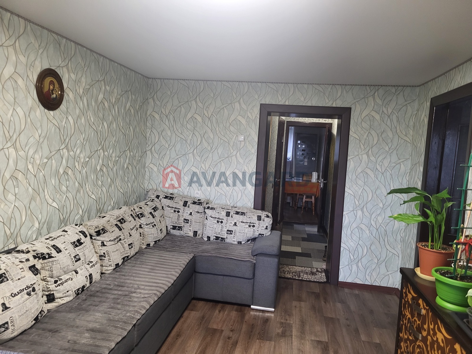 3 ��. ��������, 62/-/6 ��. �., 5/5 ������ ���� 6