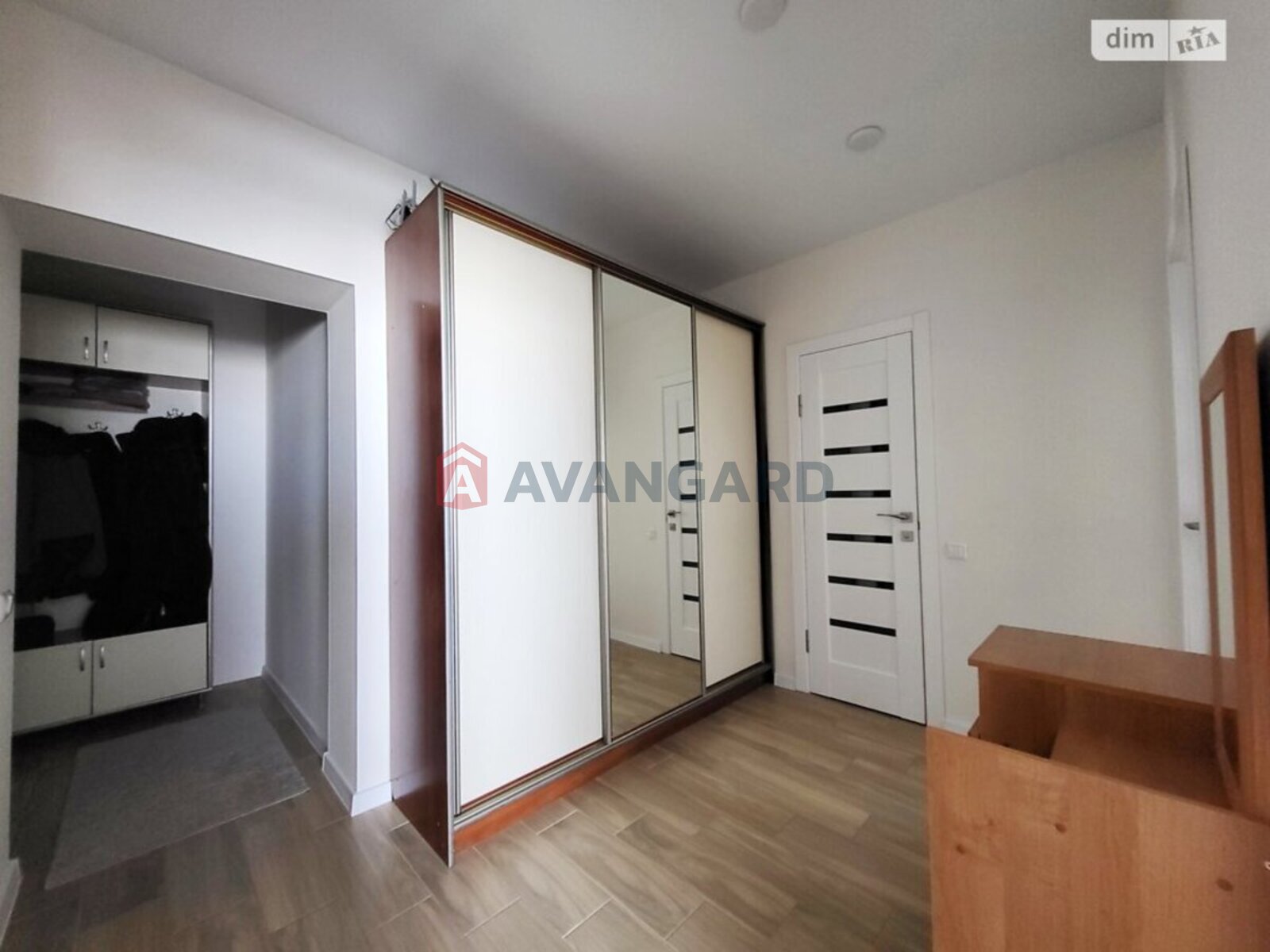 2 ��. ��������, 56/-/14 ��. �., 9/12 ������ ���� 14