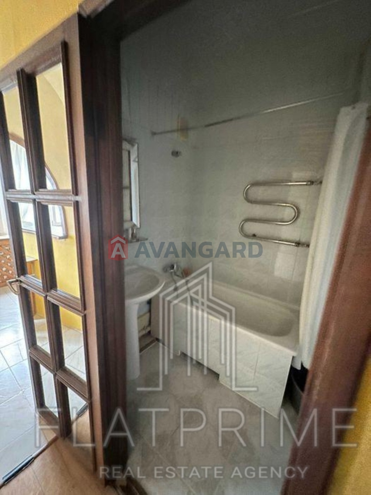 2 ��. ��������, 55/34/6 ��. �., 4/9 ������ ���� 17