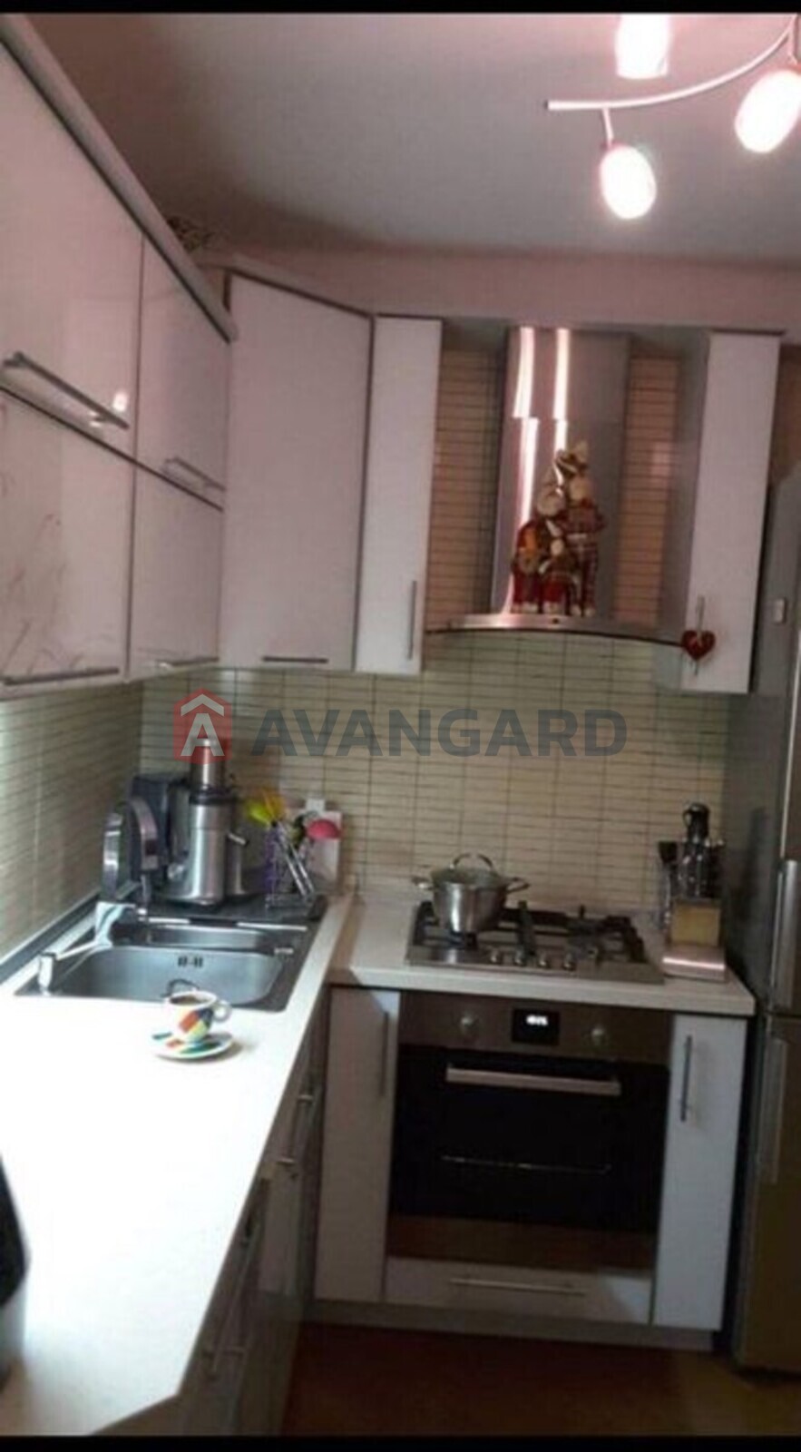 3 ��. ��������, 62/-/8 ��. �., 5/5 ������ ���� 4