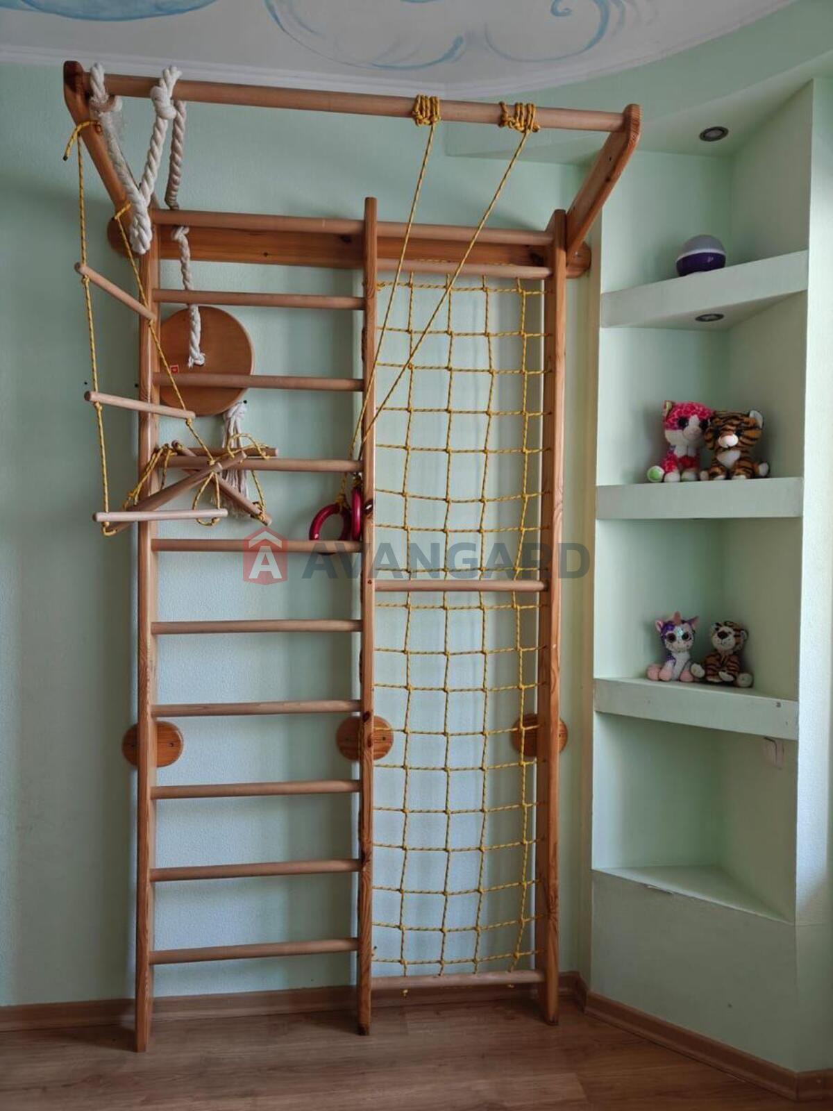 3 ��. ��������, 72/42/8 ��. �., 13/16 ������ ���� 7