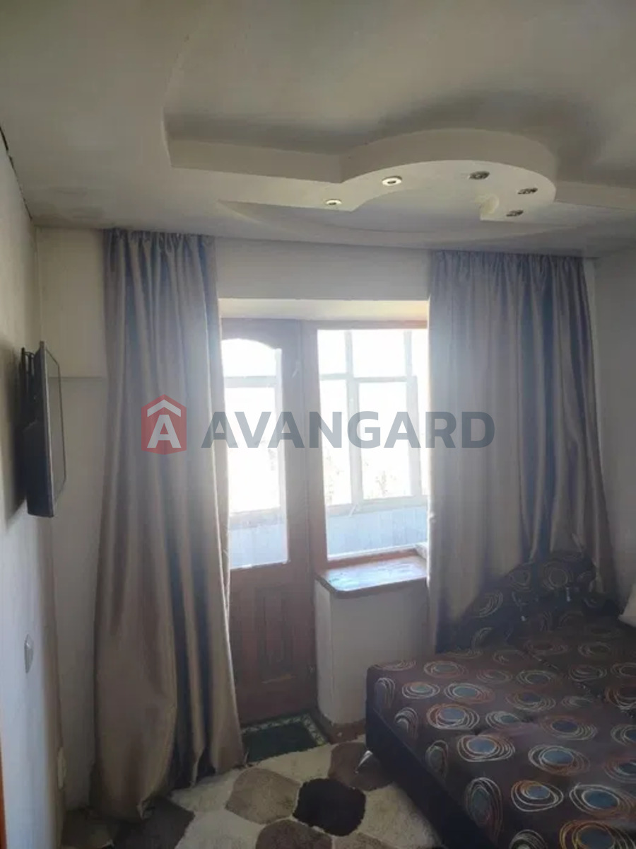 2 ��. ��������, 32/-/6 ��. �., 4/4 ������ ���� 2