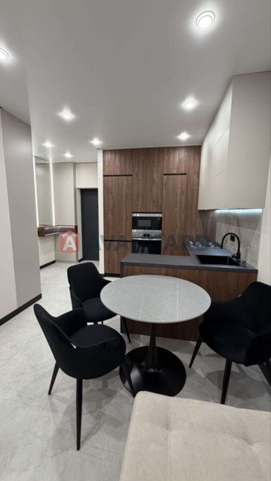 1 ��. ��������, 43/-/17 ��. �., 4/10 ������ ���� 22