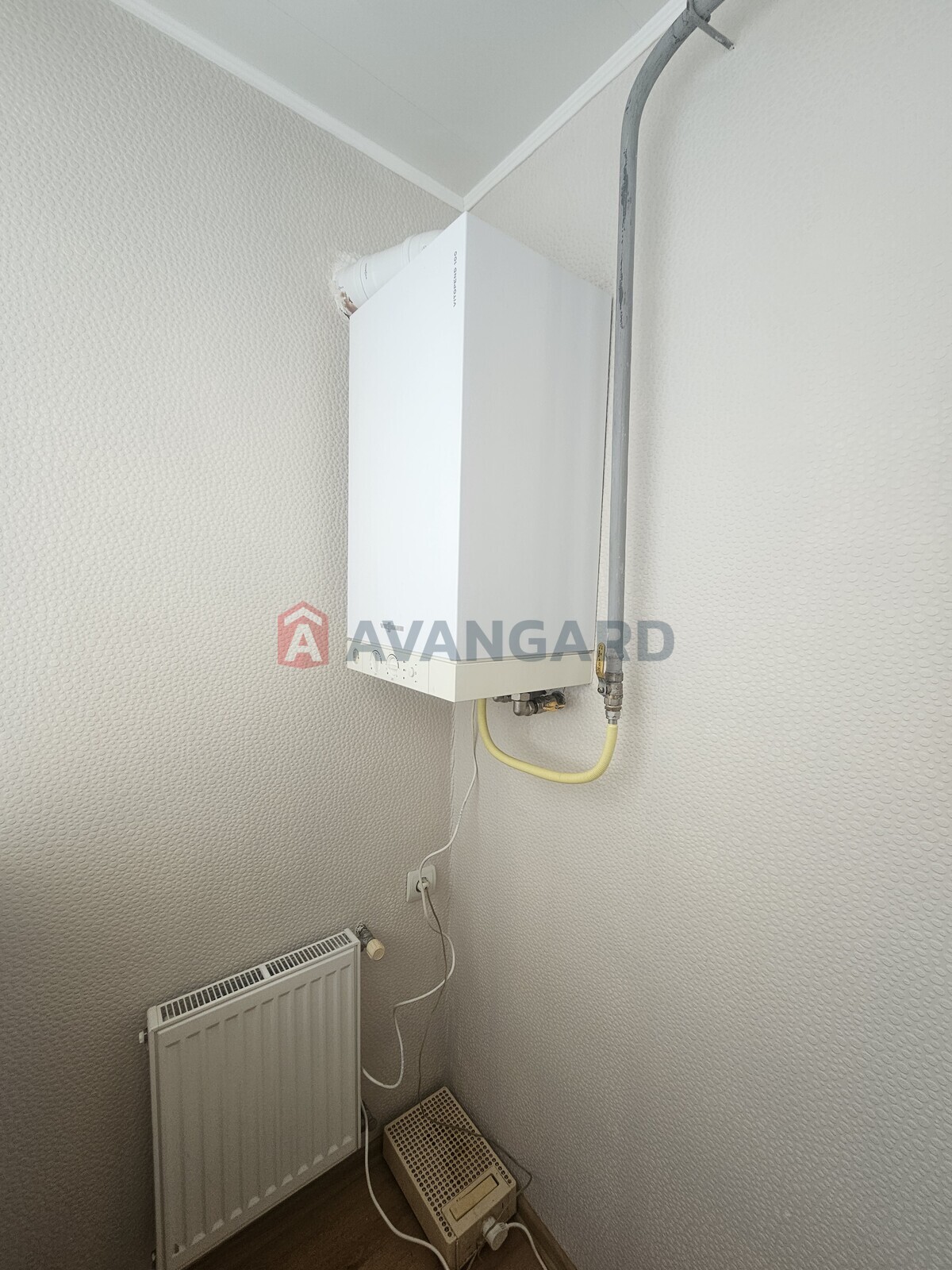 3 ��. ��������, 99/42/34 ��. �., 8/9 ������ ���� 8