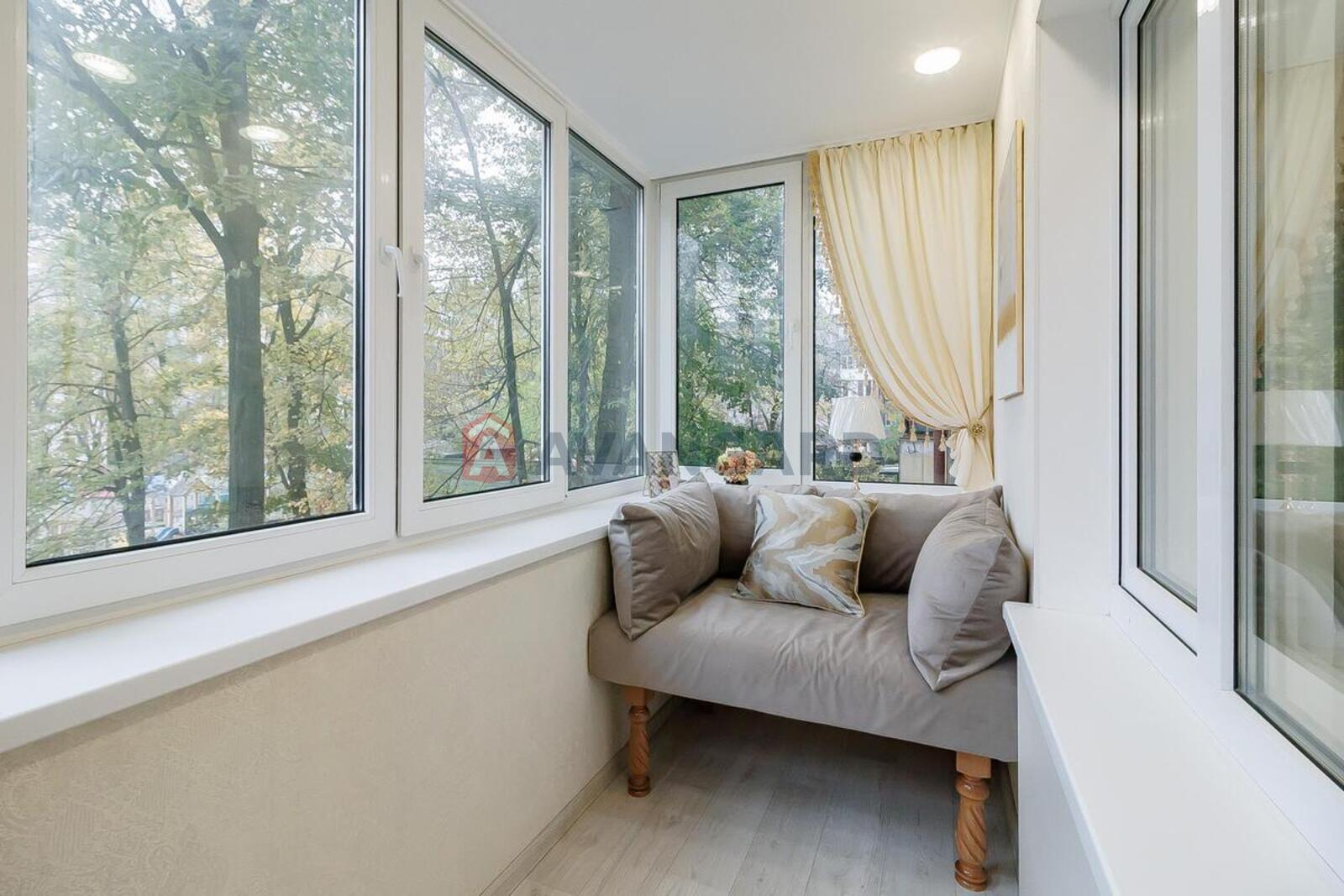 2 ��. ��������, 46/29/8 ��. �., 2/5 ������ ���� 2