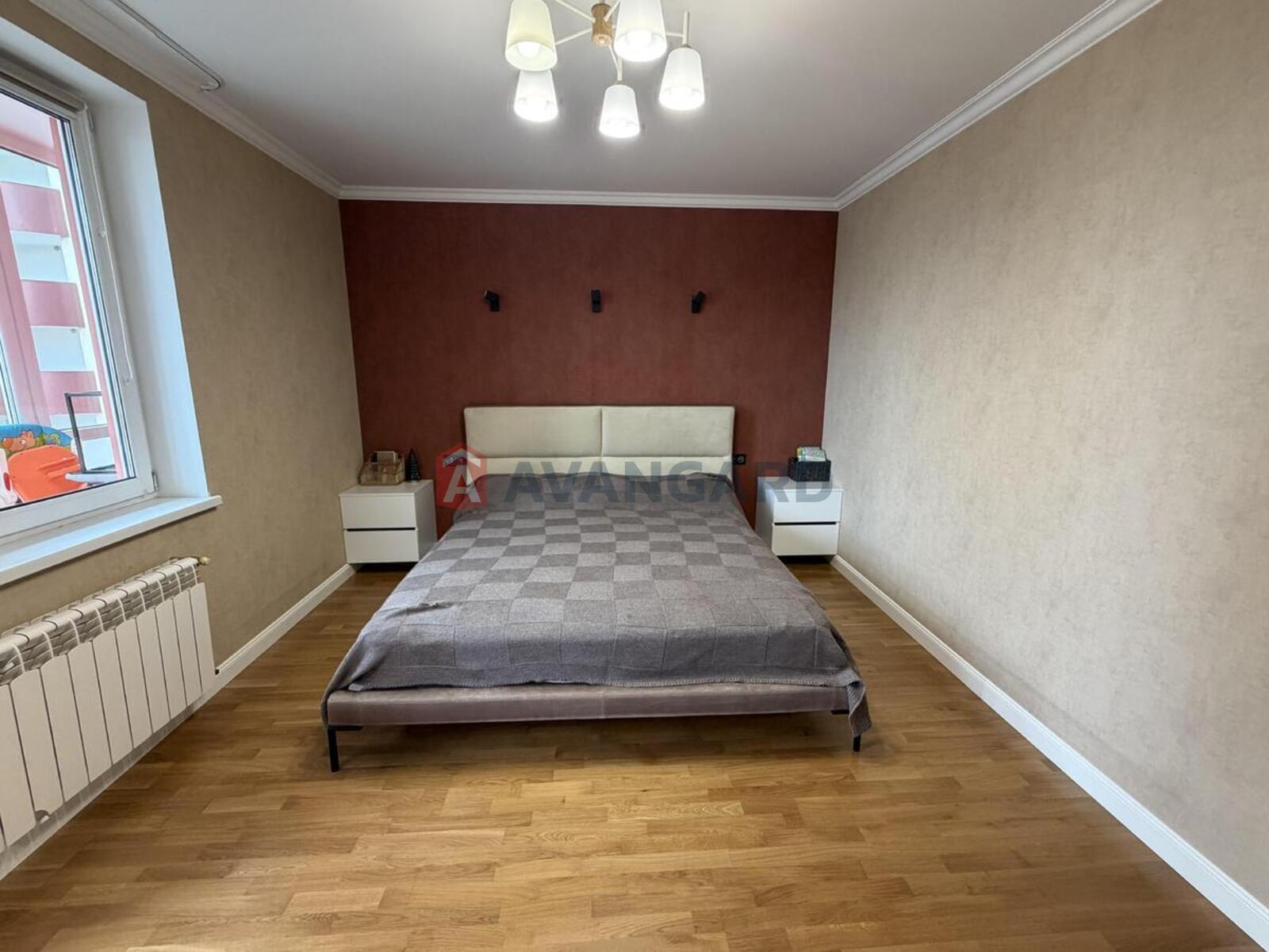 2 ��. ��������, 61/-/27 ��. �., 14/16 ������ ���� 10