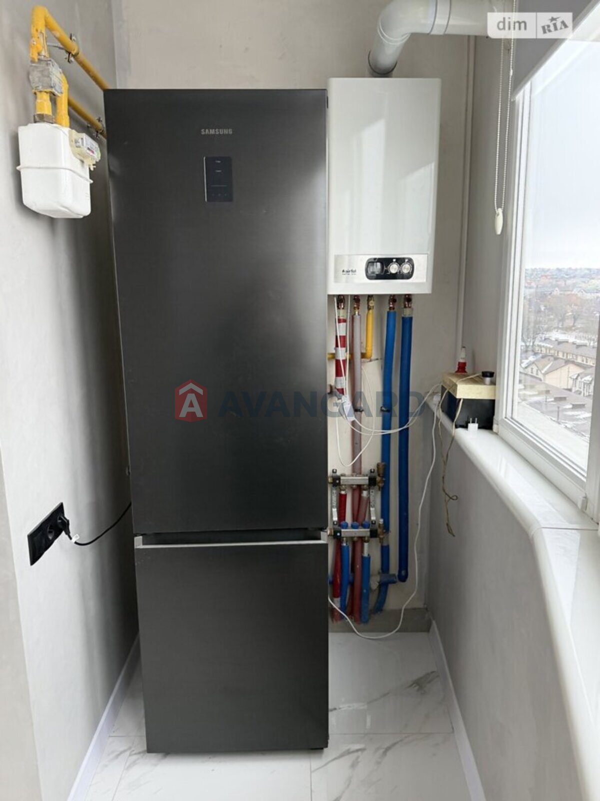 3 ��. ��������, 91/35/39 ��. �., 8/8 ������ ���� 16