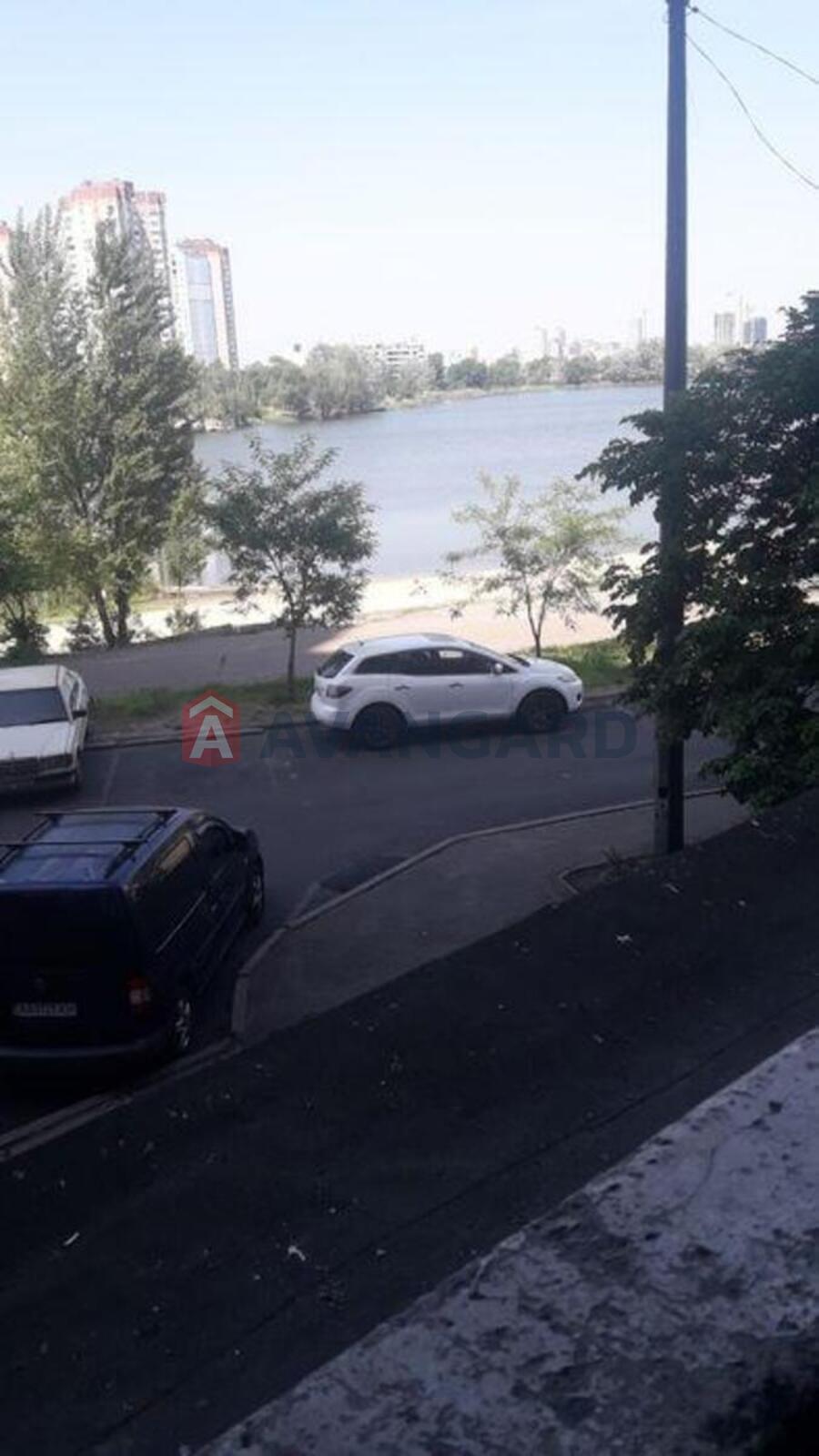 2 ��. ��������, 56/-/8 ��. �., 15/18 ������ ���� 2