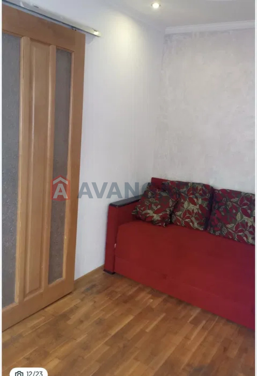 4 ����. ��������, 121/-/30 ��. �., 2/2 ���� ���� 2