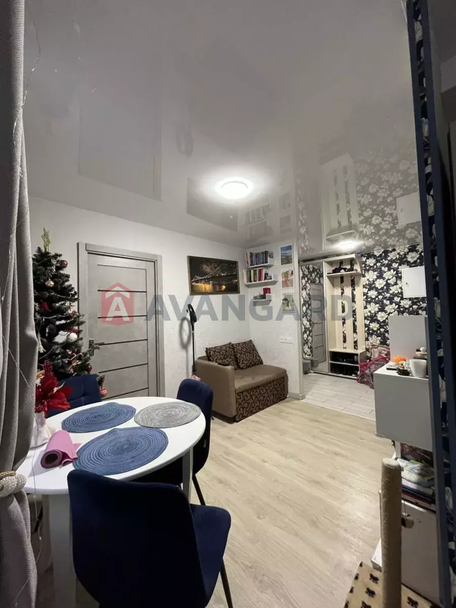 3 ����. ��������, 49/-/4 ��. �., 1/5 ���� ���� 10