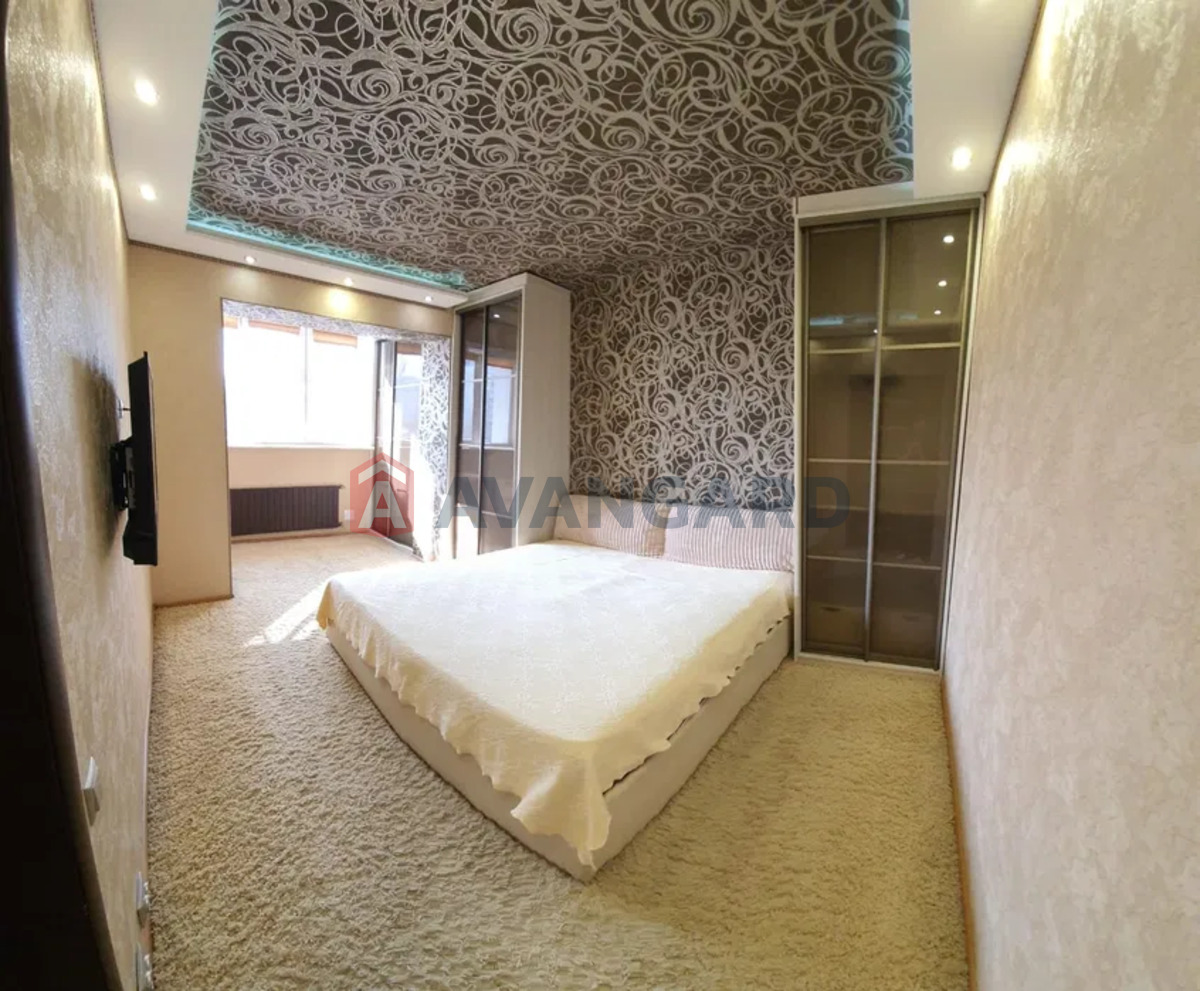 3 ��. ��������, 80/-/8 ��. �., 5/12 ������ ���� 2