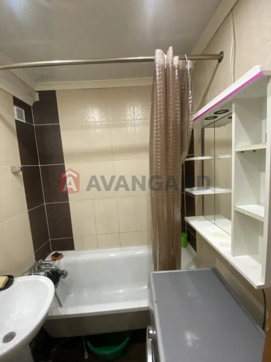 2 ��. ��������, 42/-/6 ��. �., 1/3 ������ ���� 17