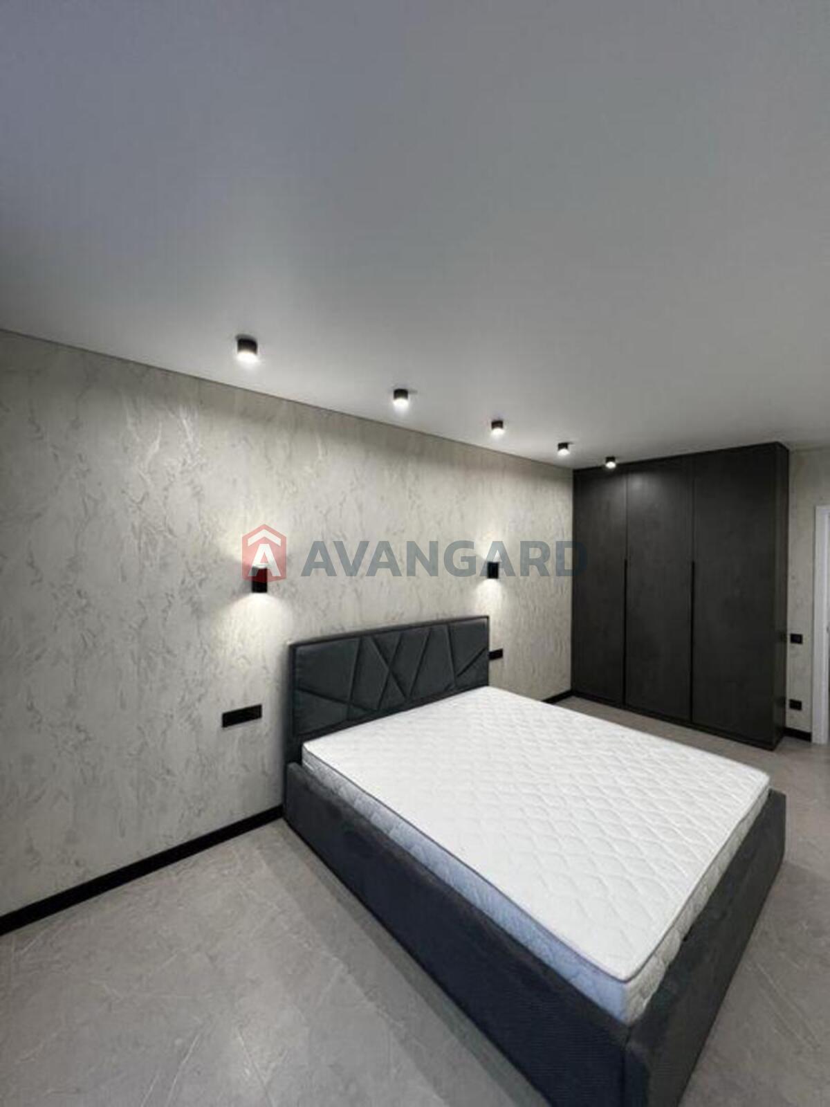 1 ��. ��������, 57/-/23 ��. �., 20/25 ������ ���� 22