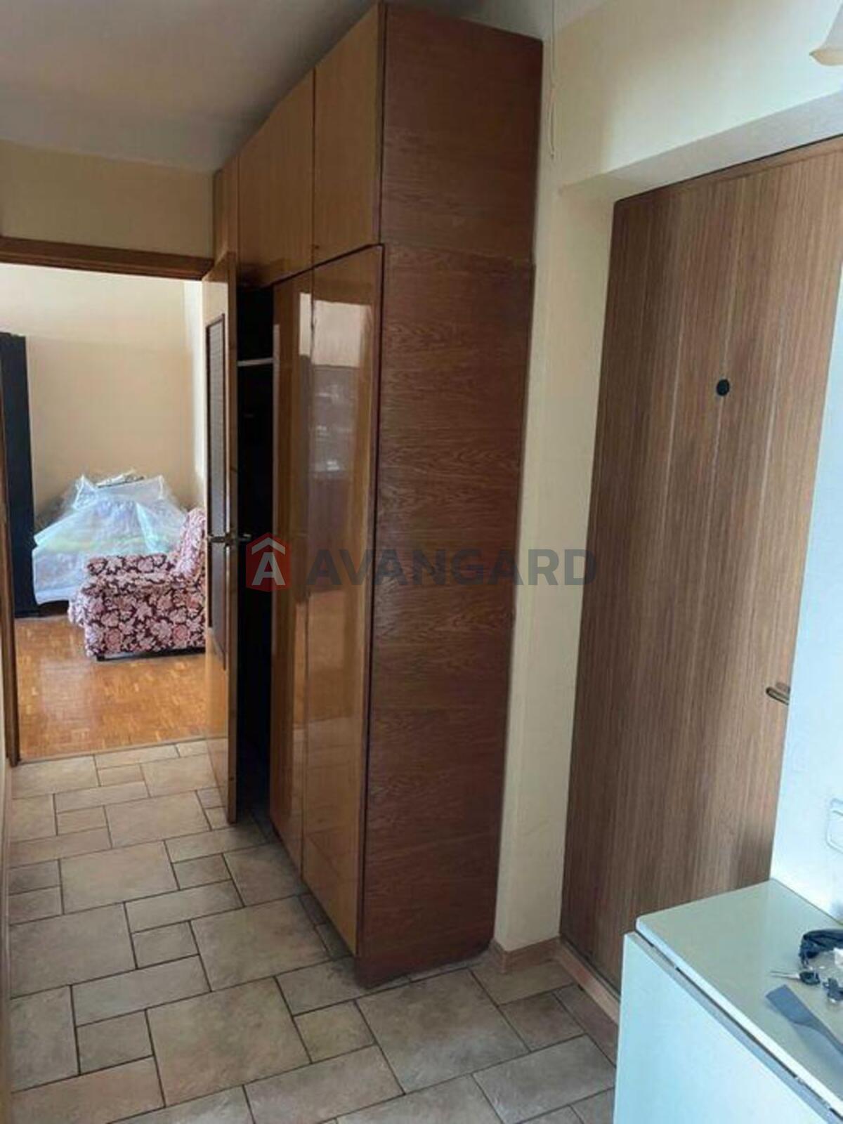 2 ��. ��������, 48/-/6 ��. �., 8/9 ������ ���� 4