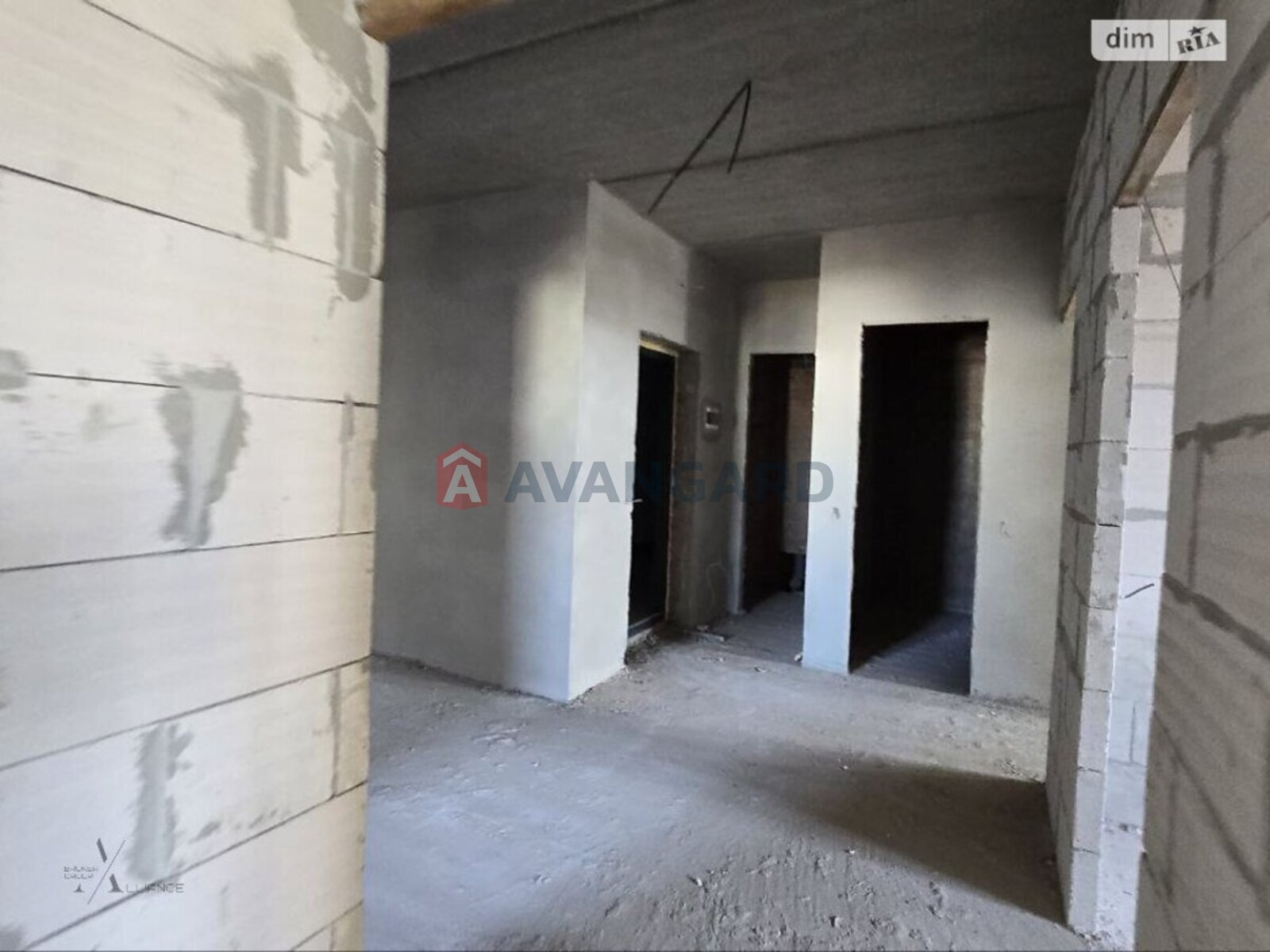 3 ��. ��������, 83/47/17 ��. �., 8/10 ������ ���� 11