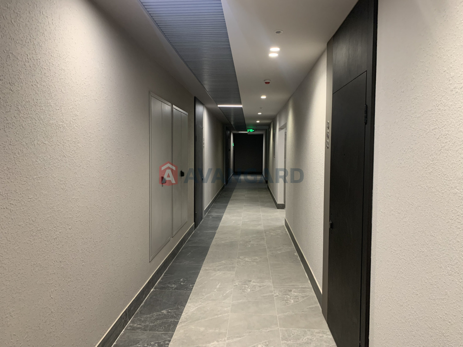 2 ����. ��������, 77/33/25 ��. �., 10/26 ���� ���� 14