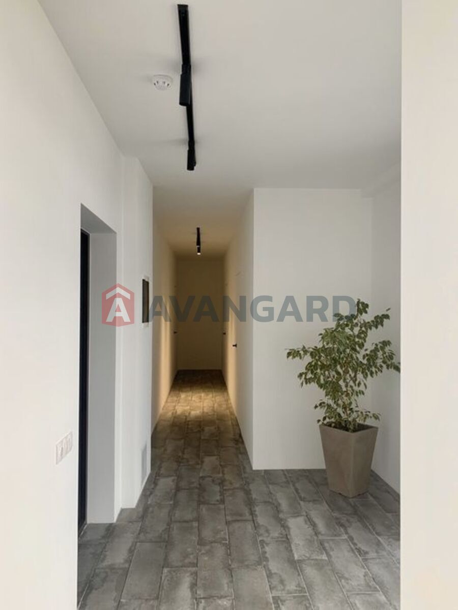 3 ��. ��������, 102/-/25 ��. �., 8/24 ������ ���� 4