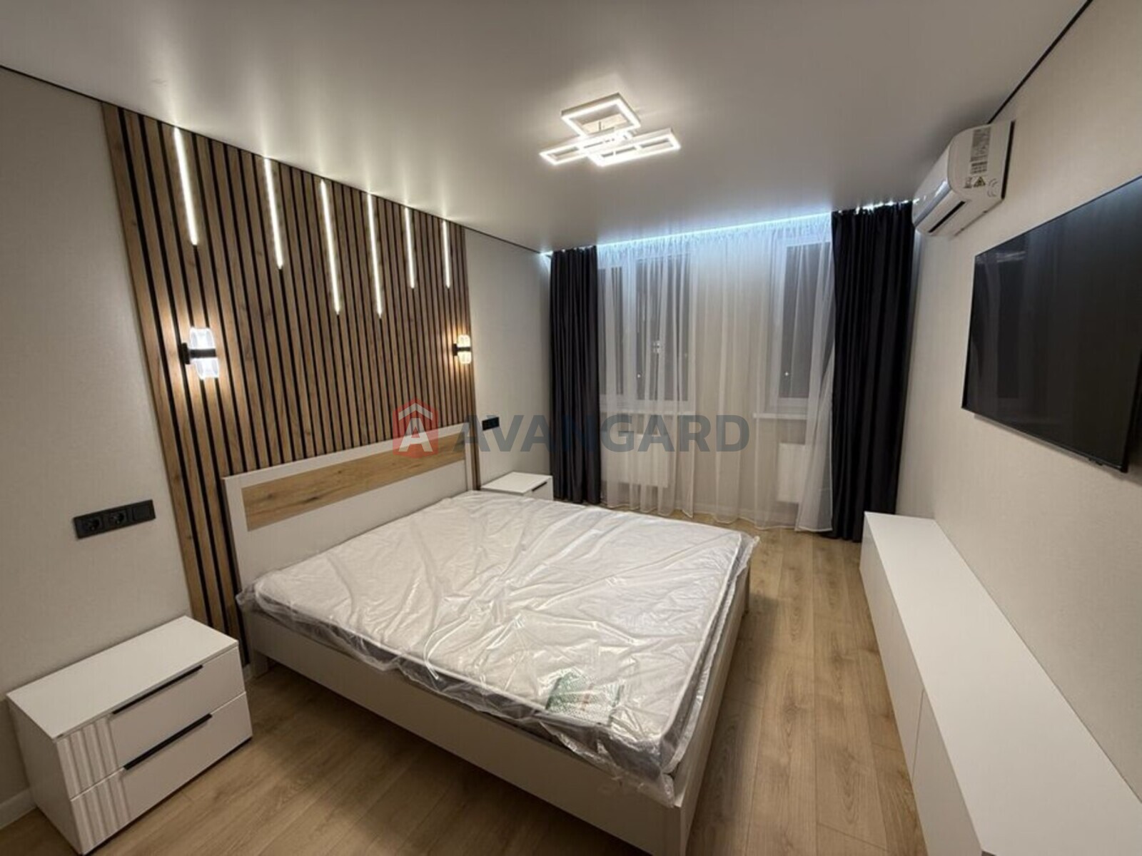 1 ����. ��������, 44/-/13 ��. �., 8/9 ���� ���� 7