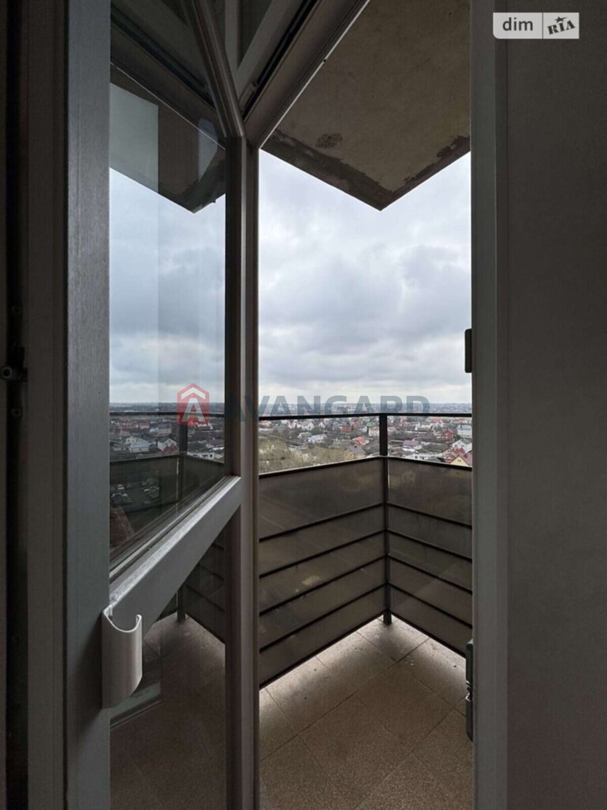 2 ��. ��������, 60/41/14 ��. �., 9/9 ������ ���� 5