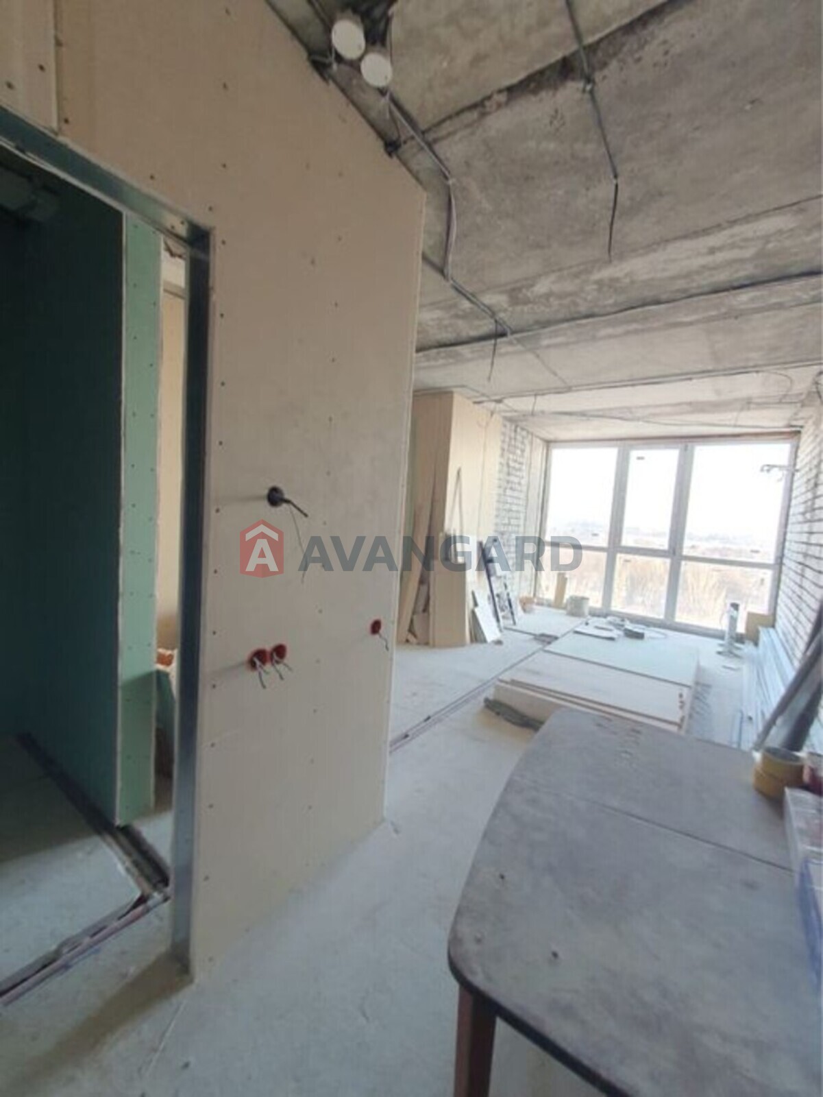 3 ����. ��������, 58/-/10 ��. �., 10/20 ���� ���� 6