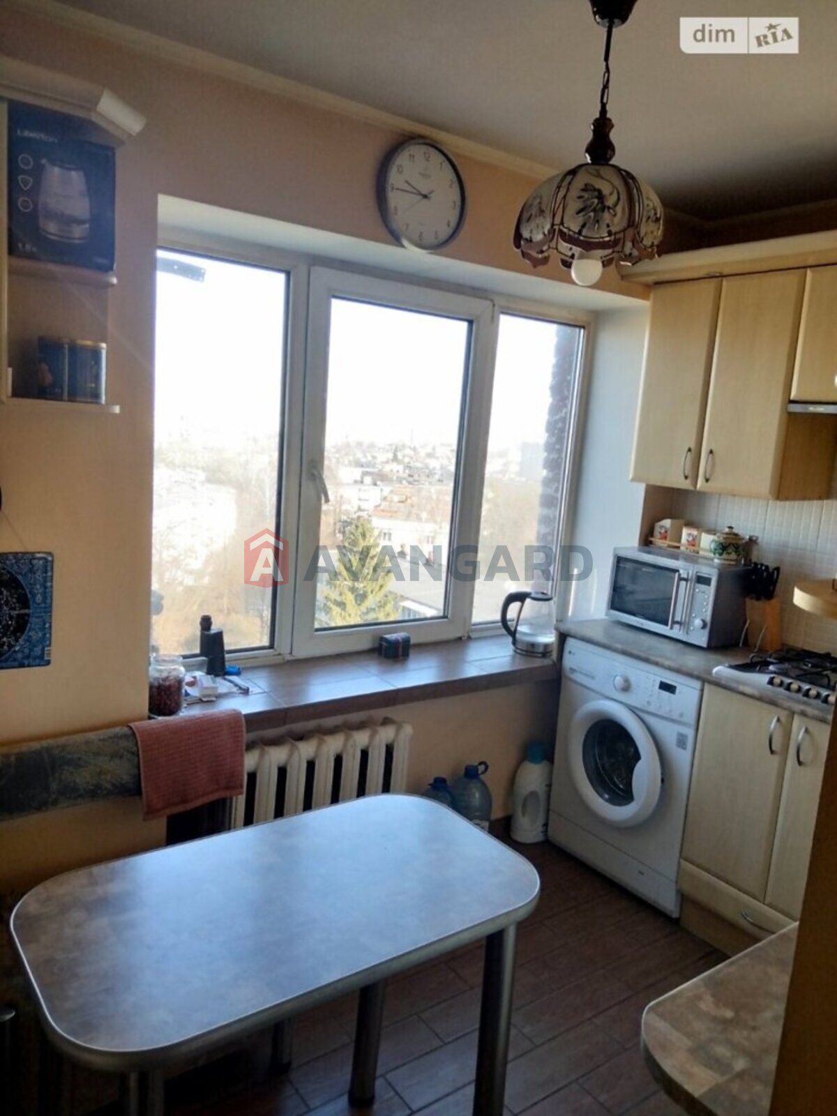 3 ��. ��������, 60/45/6 ��. �., 9/9 ������ ���� 7