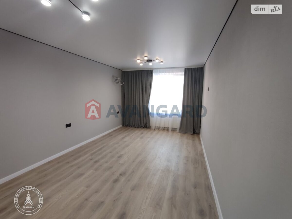 1 ��. ��������, 50/-/14 ��. �., 2/3 ������ ���� 13