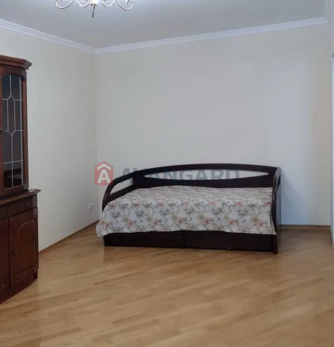 1 ��. ��������, 45/-/8 ��. �., 5/10 ������ ���� 6