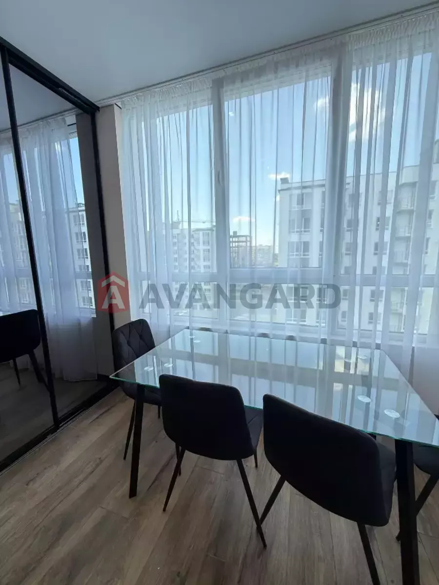 3 ��. ��������, 69/-/- ��. �., 8/10 ������ ���� 5