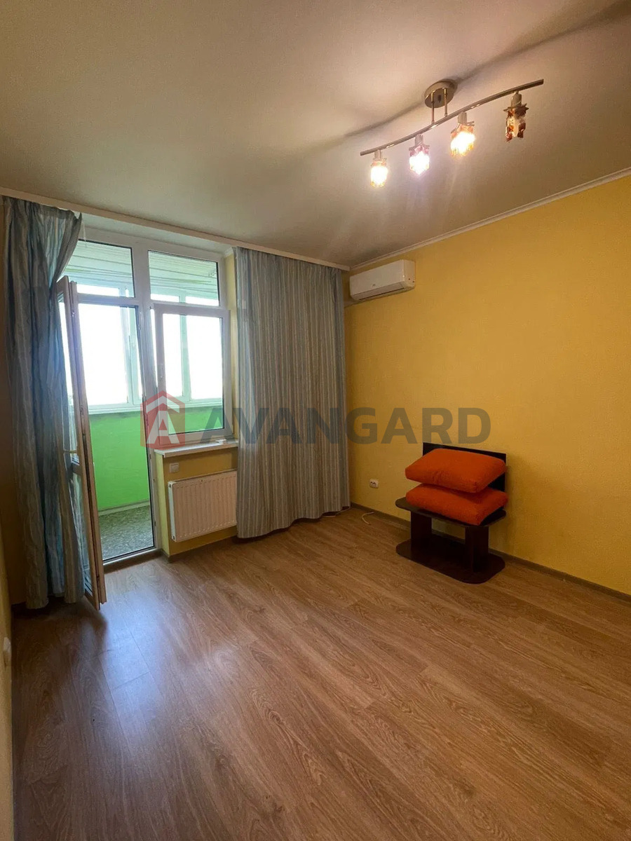 1 ��. ��������, 43/-/11 ��. �., 13/25 ������ ���� 4