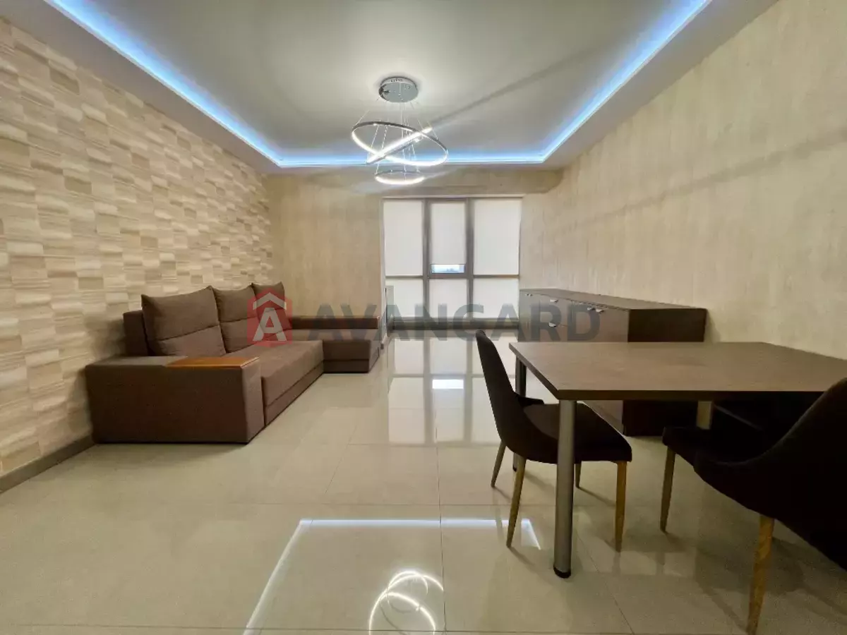 3 ��. ��������, 78/-/35 ��. �., 8/10 ������ ���� 3