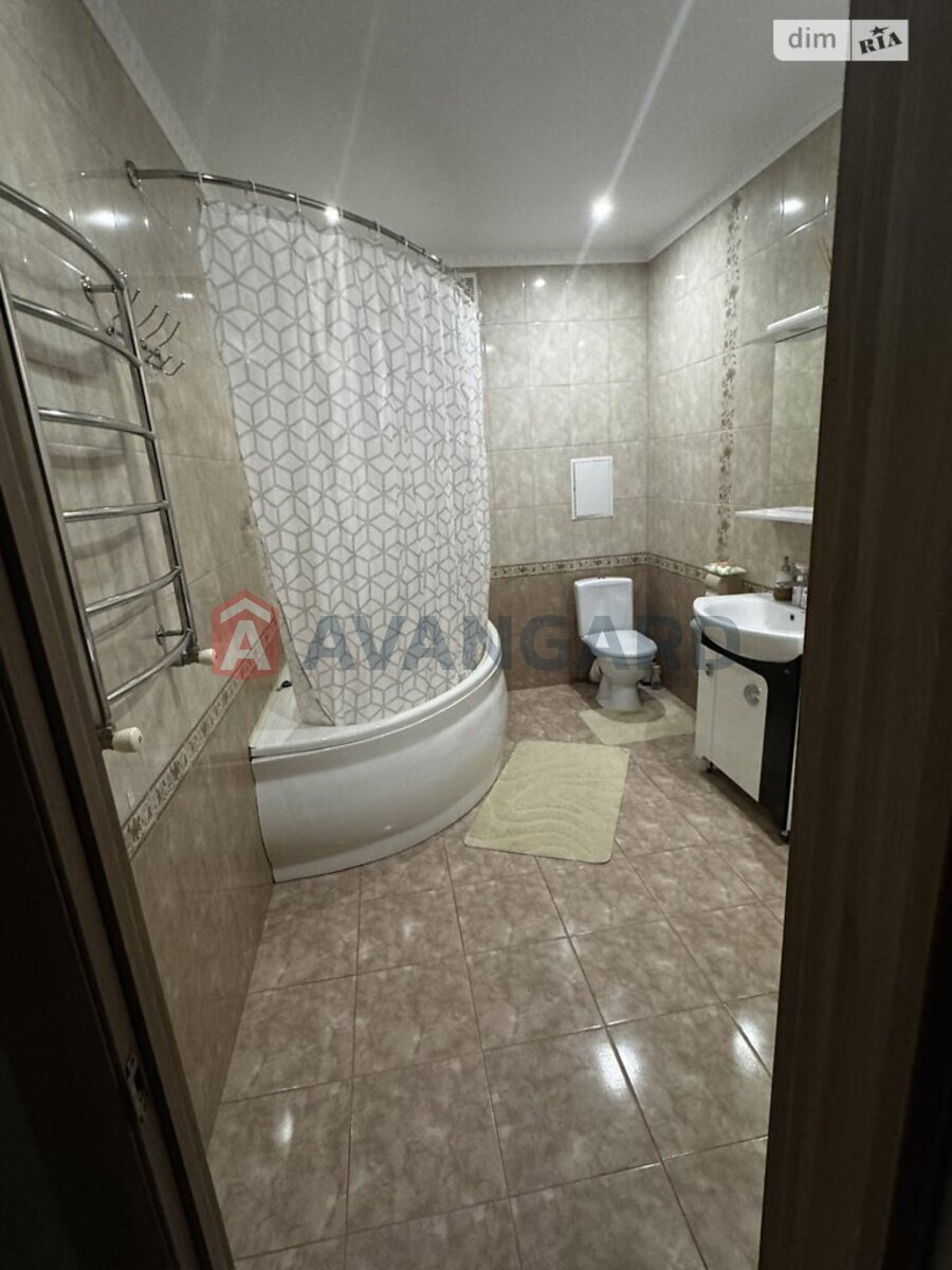 2 ��. ��������, 80/39/14 ��. �., 3/5 ������ ���� 25