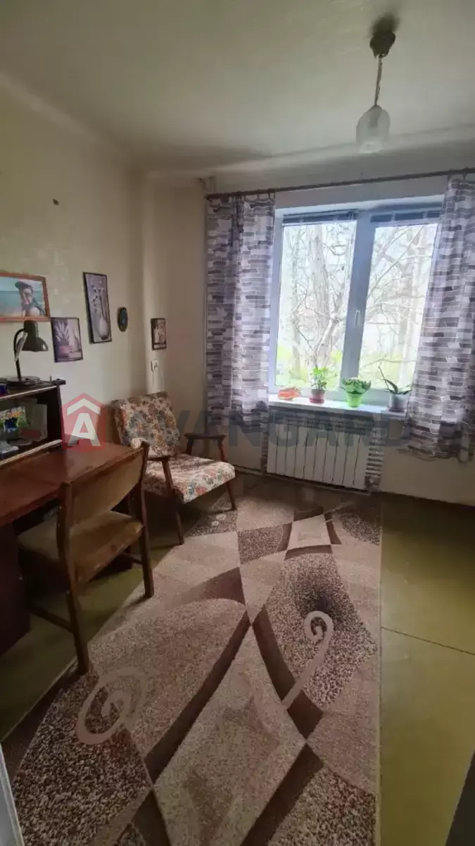 3 ����. ��������, 65/39/9 ��. �., 2/5 ���� ���� 8