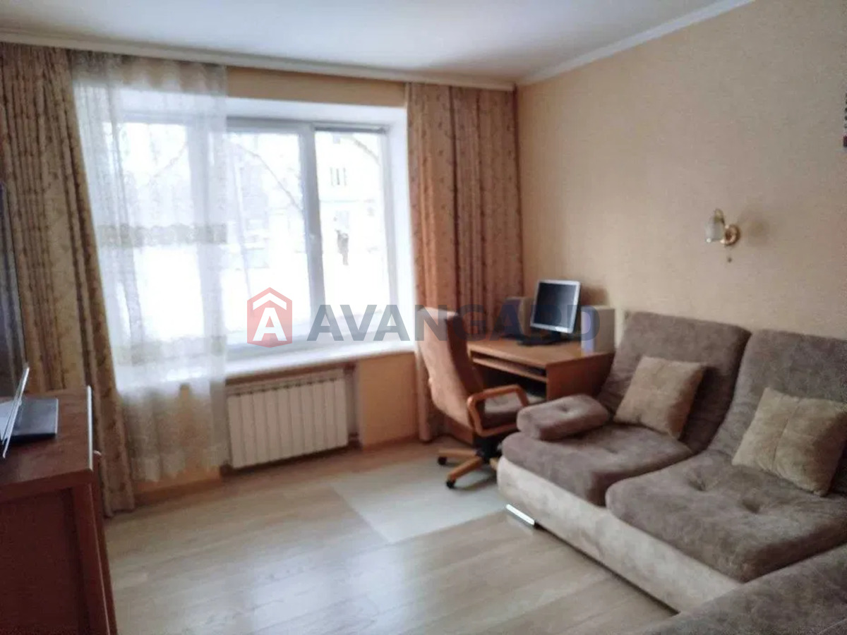 2 ��. ��������, 60/-/9 ��. �., 1/5 ������ ���� 4