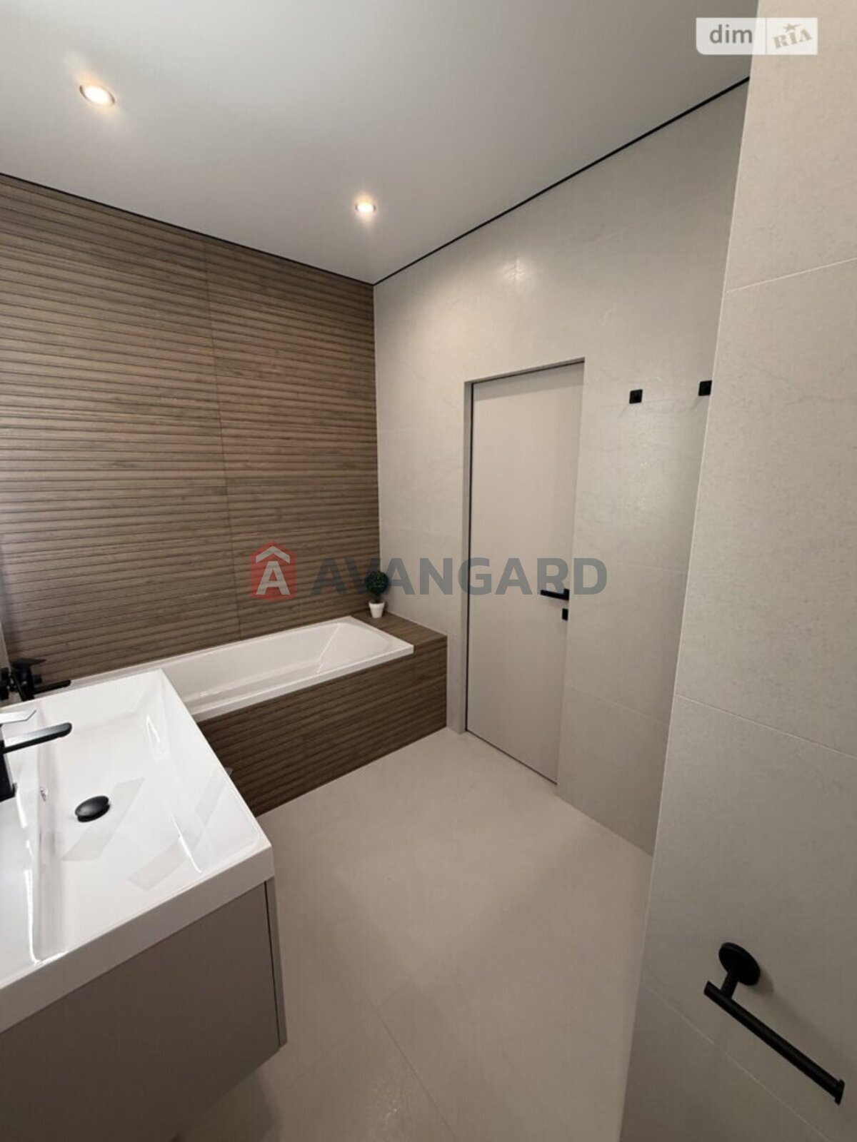 2 ��. ��������, 80/50/20 ��. �., 10/10 ������ ���� 10