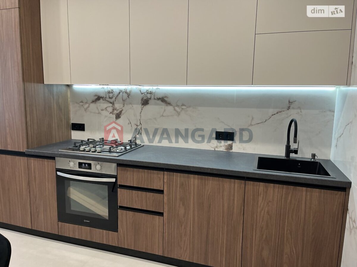 2 ��. ��������, 70/38/16 ��. �., 2/10 ������ ���� 17