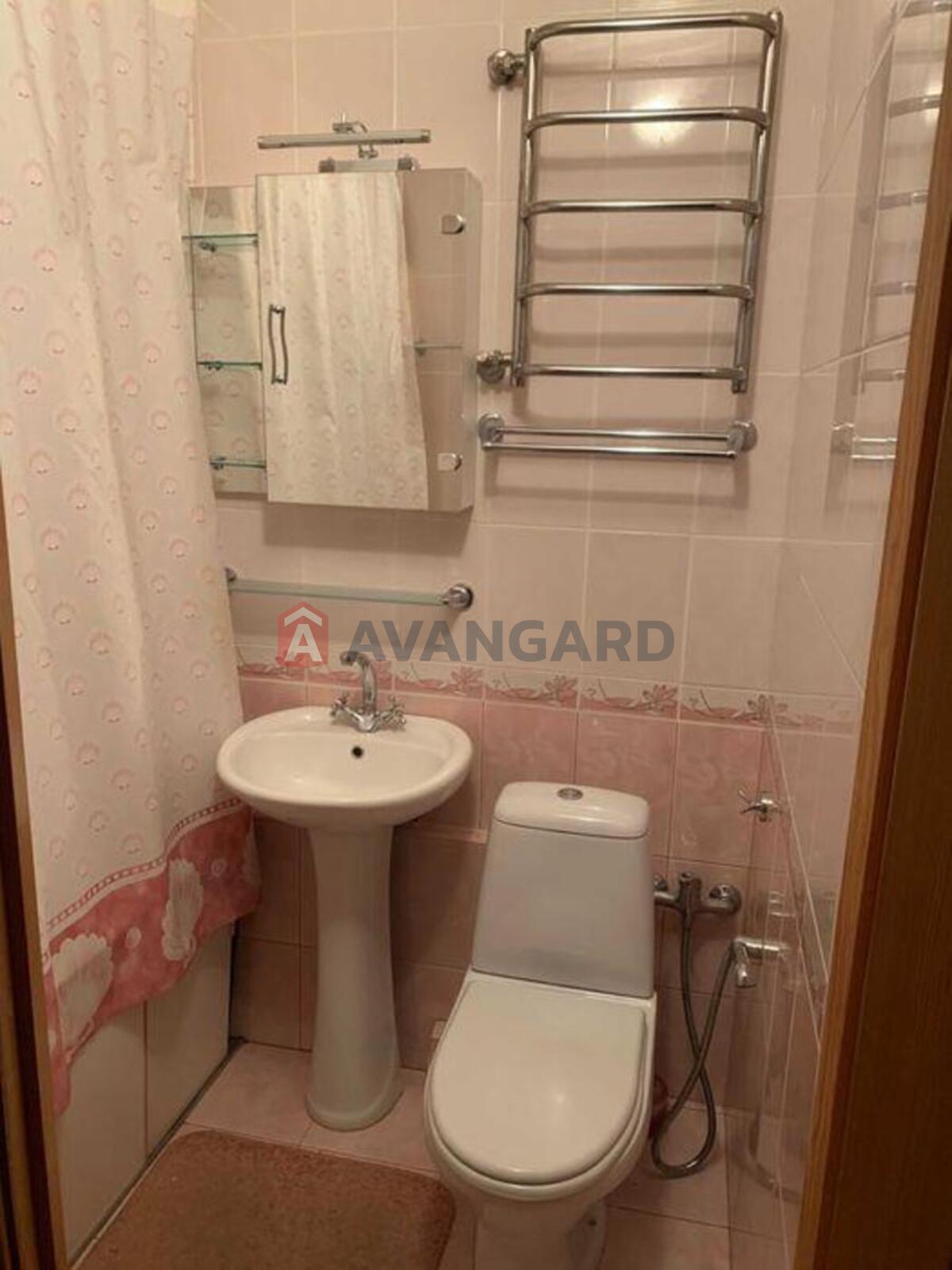 1 ��. ��������, 30/-/6 ��. �., 4/5 ������ ���� 12