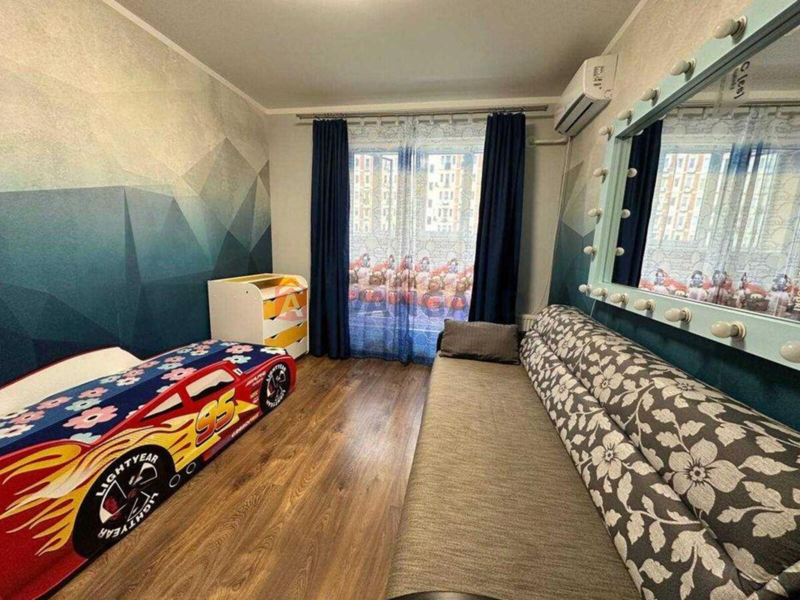 2 ��. ��������, 53/-/10 ��. �., 2/18 ������ ���� 1