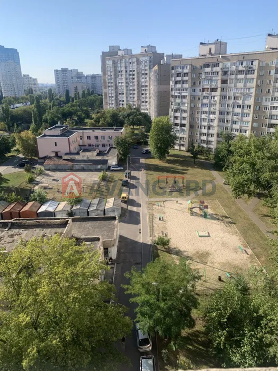 2 ��. ��������, 58/-/8 ��. �., 10/12 ������ ���� 5