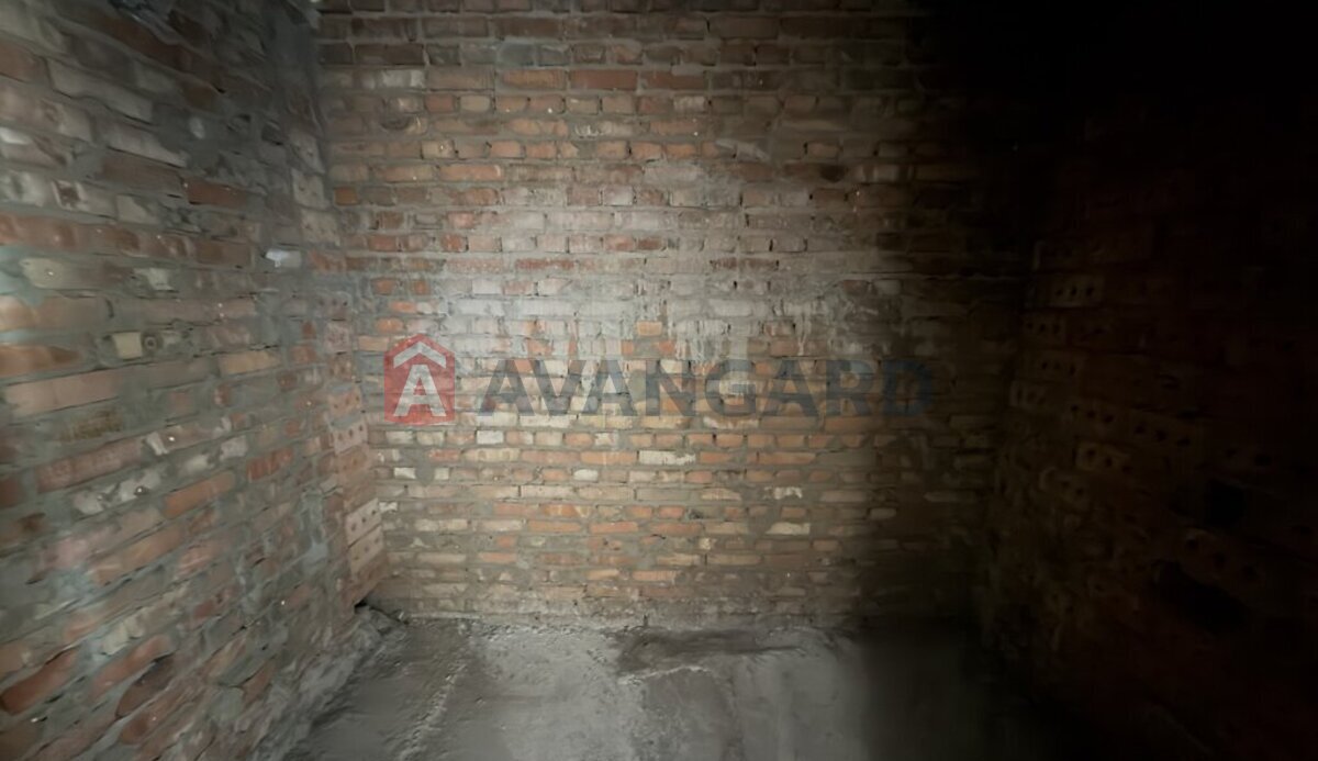 1 ��. ��������, 46/-/20 ��. �., 5/10 ������ ���� 3